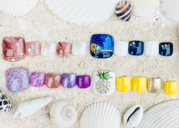 グレイカラー ネイル エステ まつ毛 Rakuun とことこ湘南