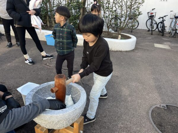 子供達も大騒ぎ