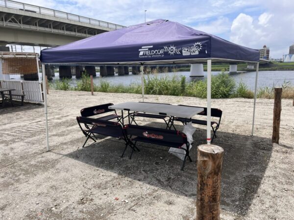 川の真横で楽しいBBQできちゃいます