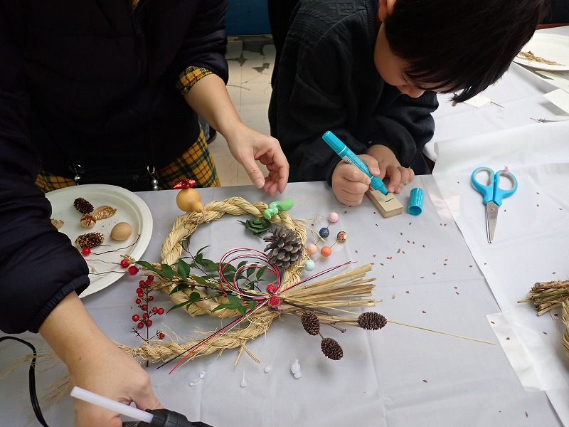 【藤沢・辻堂】しめ縄飾りワークショップ