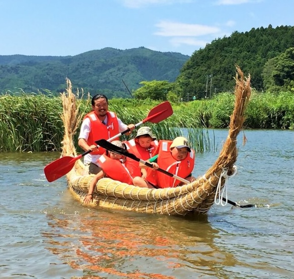 【横須賀】★夏休みの宿題のヒントに★湘南の海で 「葦舟をつくって、漕ぐ」 親子で参加できるワークショップ開催
