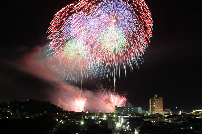 【2026花火大会★湯河原】湯河原やっさまつり/ 湯河原温泉海上花火大会