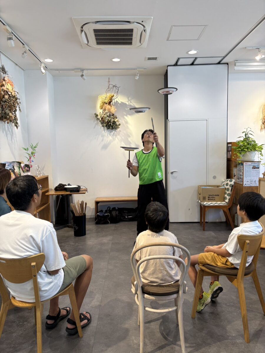 【茅ヶ崎・浜見平】☆夏休みの宿題のヒントに！☆はじめての皿まわしに挑戦しよう！〜夏休みの宿題が、その場で終わる！皿まわしで自由研究〜
