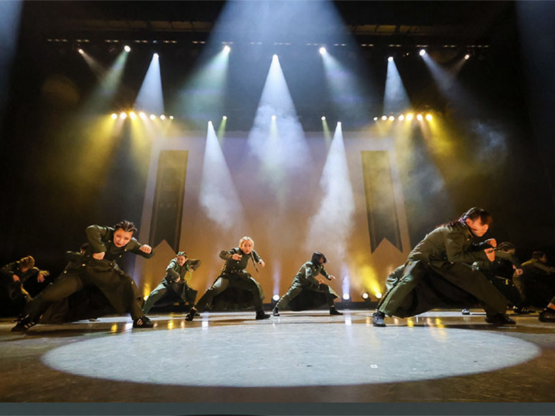 stage-bonny_dance